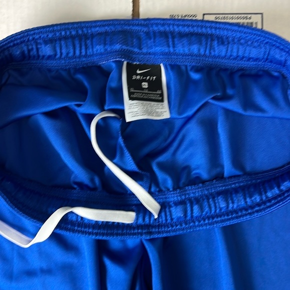 Nike shorts - Picture 5 of 5